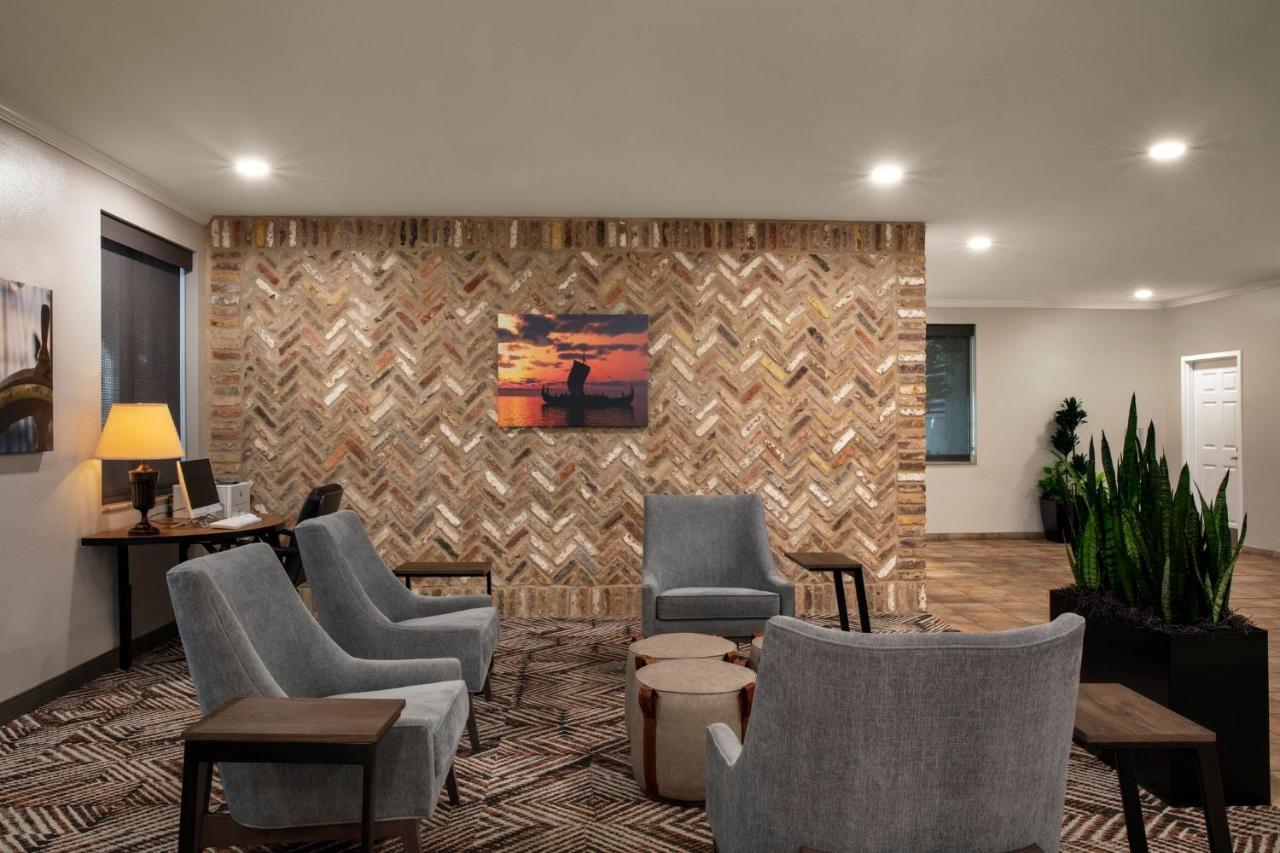Candlewood Suites Mobile-Downtown By Ihg Buitenkant foto